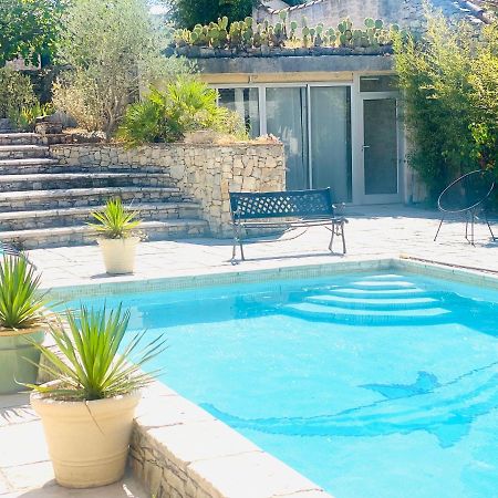 Villa Nîmes Esterno foto