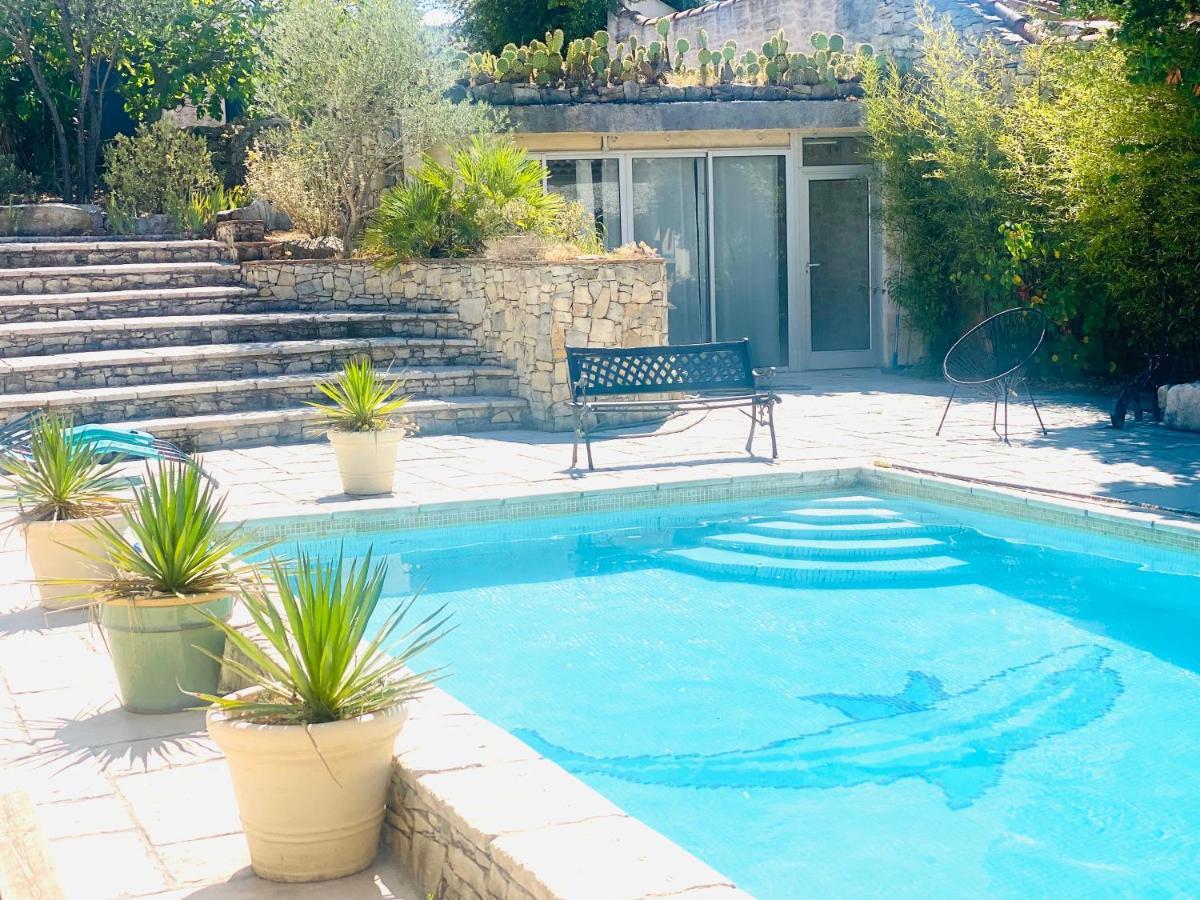 Villa Nîmes Esterno foto